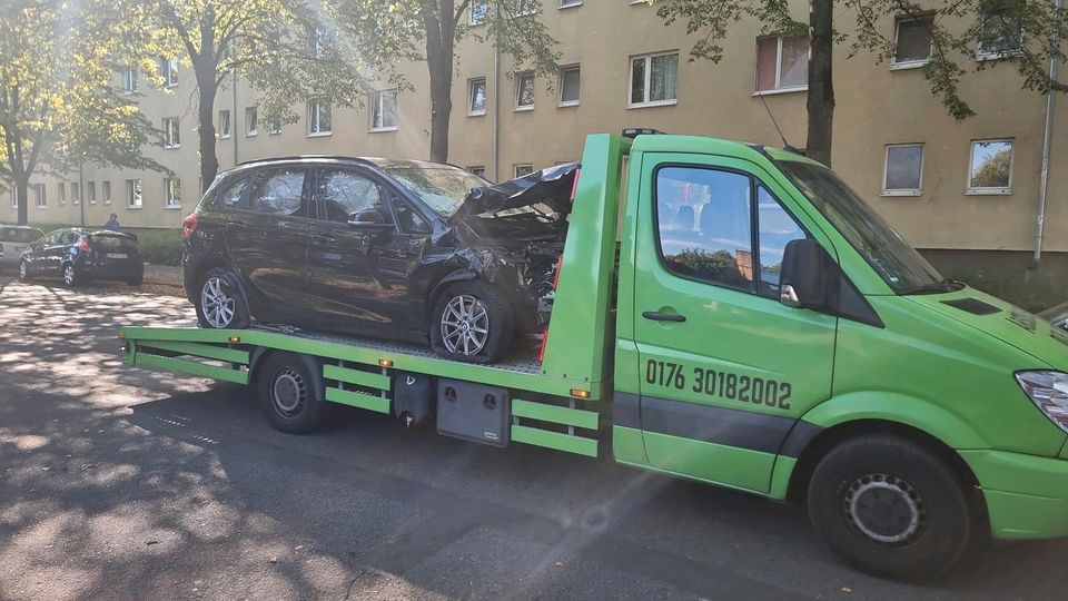 Abschleppwagen Abschleppdienst Überführung Transport in Berlin