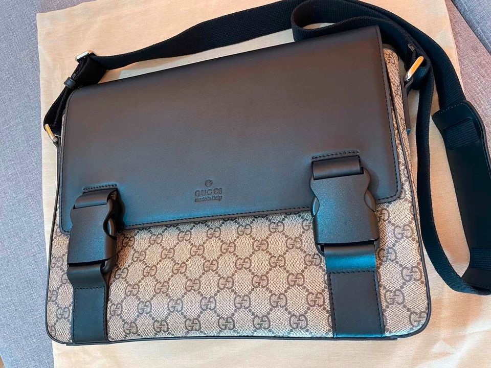 GUCCI Tasche GG Canvas Schwarz Leder Umhängetasche + Rechnung in Norden