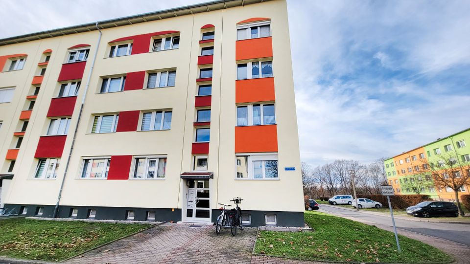 Freundliche 2-Raum Wohnung in idyllischer Wohnlage, EBK, elektr. Außenjalousien in Zwenkau