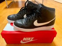 Nike Ebernon Mid Herrensneaker, schwarz-weiß, Gr. 44 *neuwertig* Hessen - Offenbach Vorschau