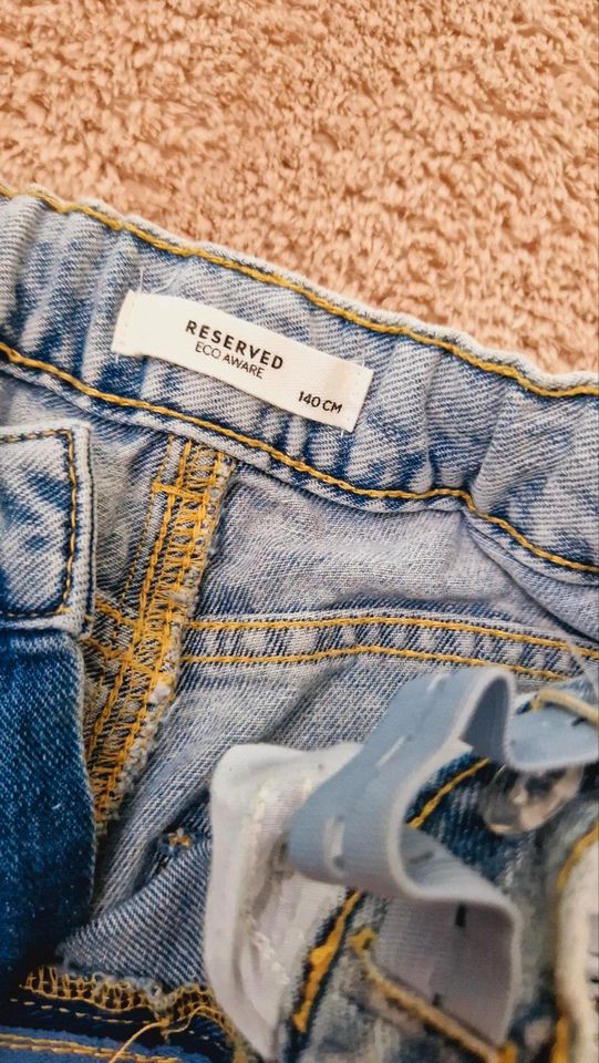 Ripped Jeans reserved gr. 140 in Kiel