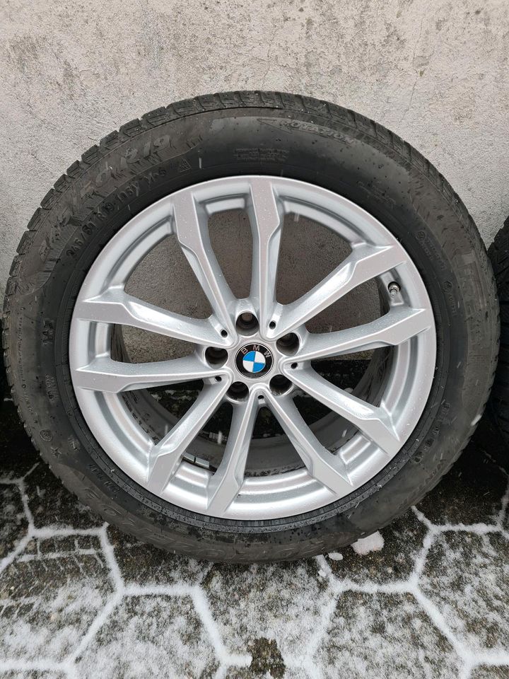 BMW X3 Pirelli Reifen auf Felge (Winter) komplett in Weyhausen