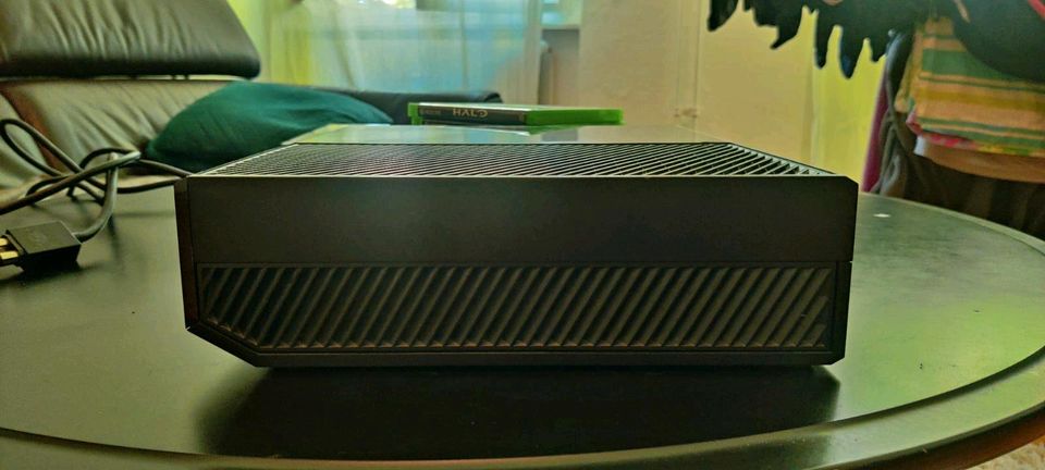 Xbox One 1540 mit 7 Spielen in Berlin