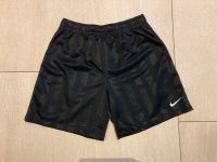 Kurze Hose/Sporthose von Nike Gr. L 152-158 Brandenburg - Potsdam Vorschau
