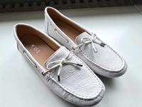 NEU Slipper 37 Damenschuhe GEOX weiß Schuhe Damen Bayern - Feucht Vorschau