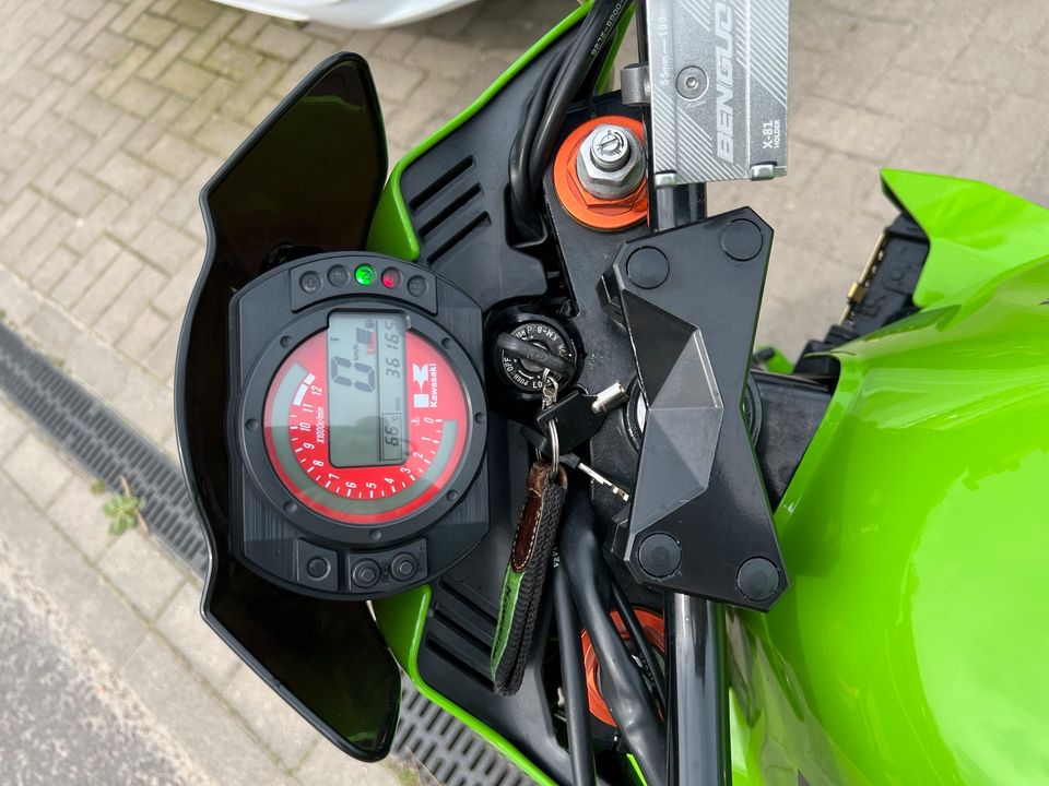 Kawasaki Z1000 mit Laser X Auspuffanlage in Bremen