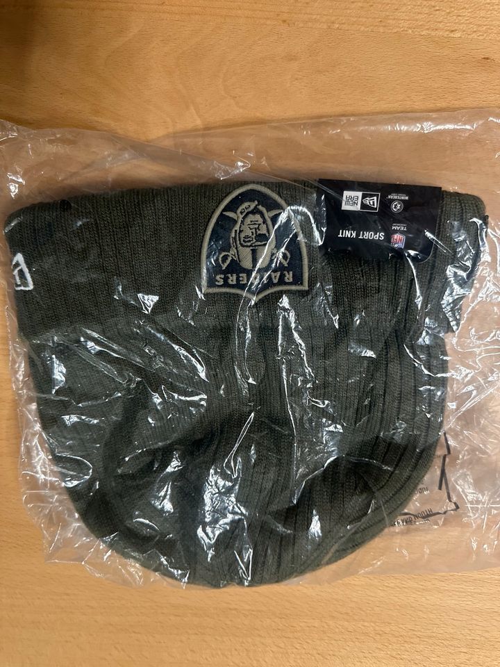 Oakland Raiders Beanie Salute to Service 2018 Neu in Neuenhagen