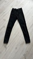 Bershka, Skinny Jeans, Jeggings mit Stretch Gr. 34 Nordrhein-Westfalen - Detmold Vorschau