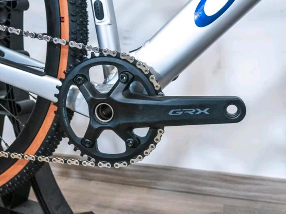 E-Gravel ORBEA Gain D30 X1 neuwertig E-Bike Gravel Silber in Großschönau
