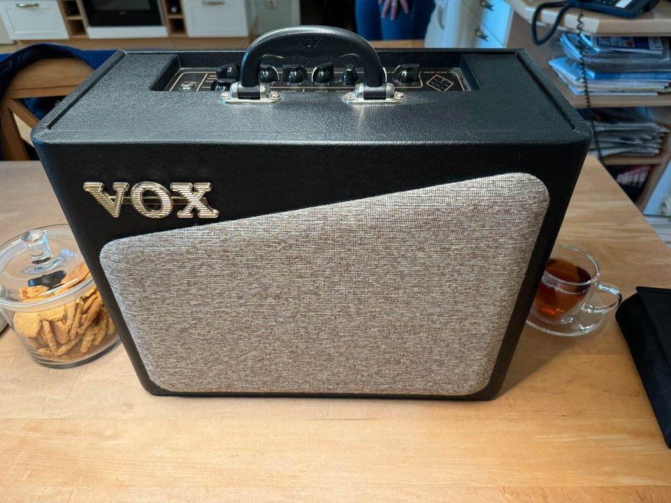VOX AV15 Röhren-Gitarrenverstärker + Lautsprecher-Upgrade in Melle