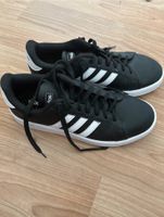 Adidas Grand Court Cloudfoam Comfort schwarz/weiß, Größe 40 2/3 Bayern - Raubling Vorschau