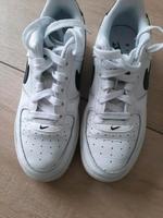 Schuhe Sneaker Nike Air Gr. 36 Bayern - Mammendorf Vorschau