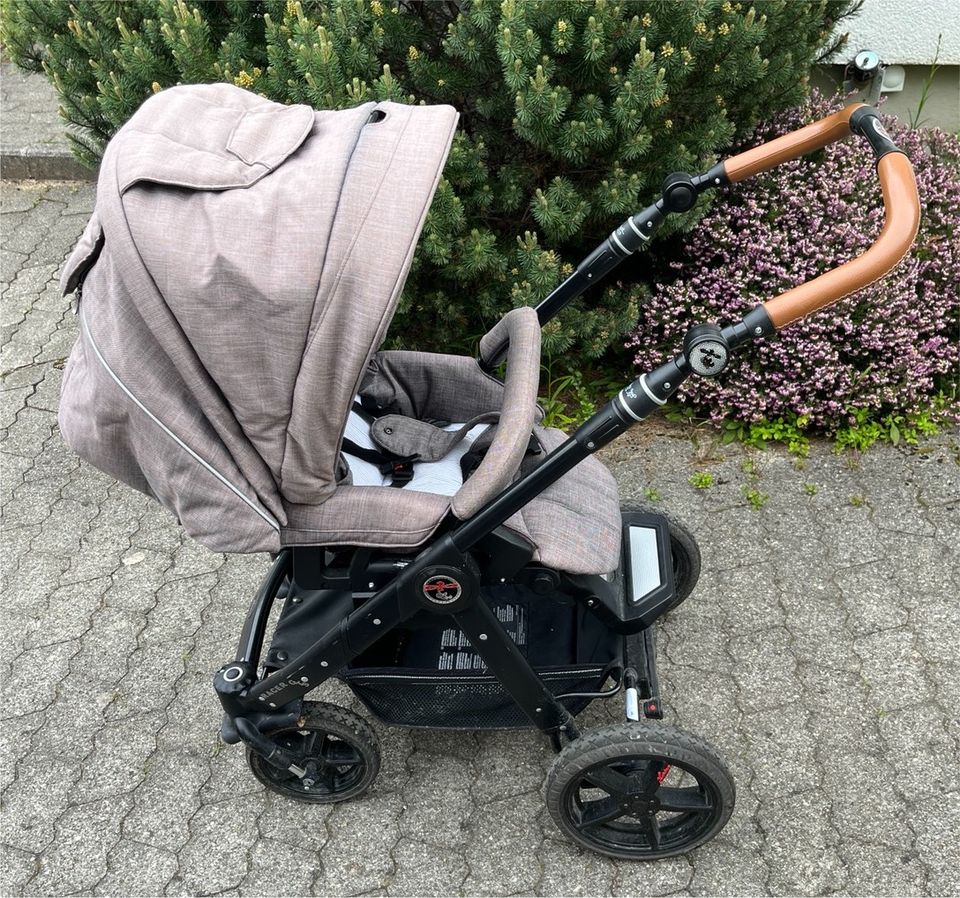 Kinderwagen Hartan Racer GTS mit Wickeltasche und Regenschutz in München