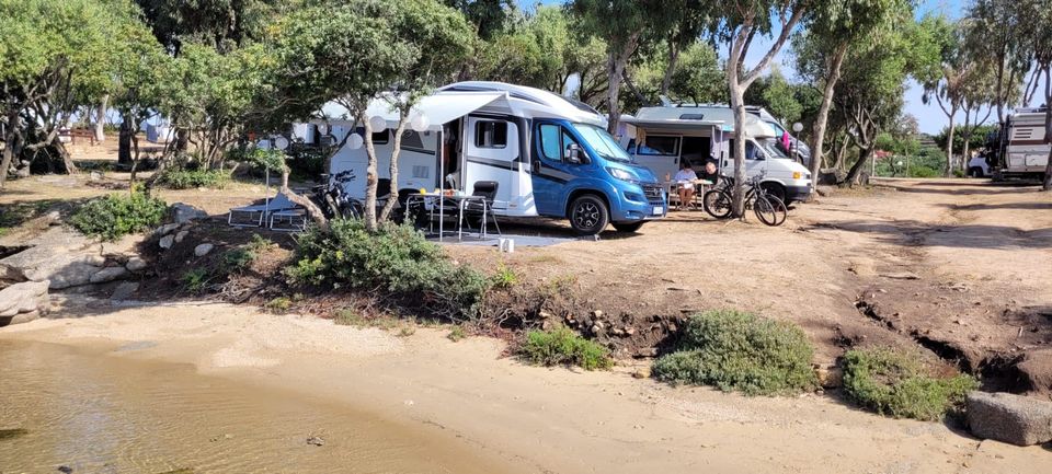 Wohnmobil mieten Knaus Sky Wave mit Hubbett für 4 Personen in Schwendi