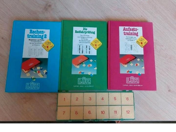 Lück Kasten mit Büchern mathe Deutsch in Kalefeld