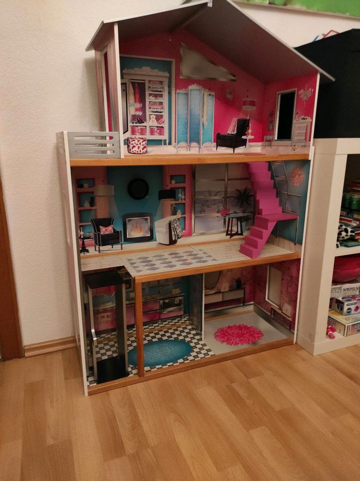 Barbie Haus groß mit viel Zubehör in Mauritz