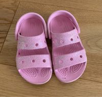 Crocs Glitzersandalen C8 Baden-Württemberg - Achstetten Vorschau