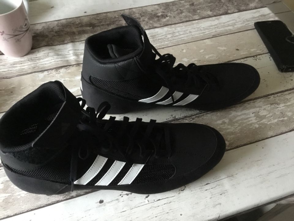 Kampfsportschuhe Adidas Gr.47 in Altona - Hamburg Osdorf | eBay  Kleinanzeigen ist jetzt Kleinanzeigen