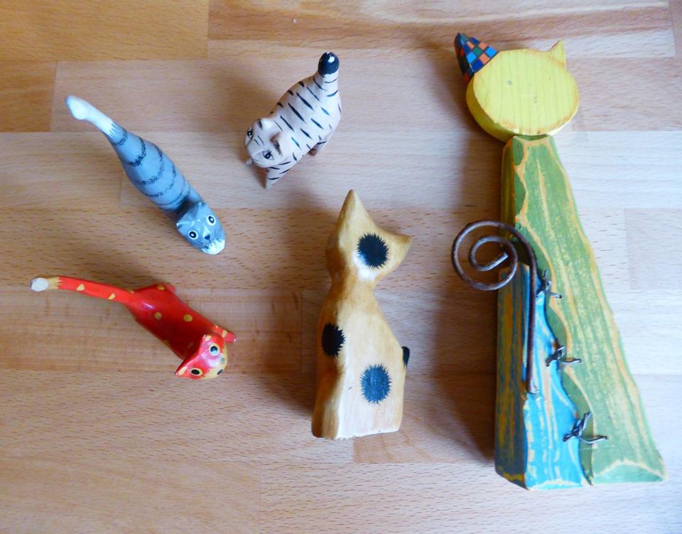 5 Katzen Holz Figuren Künstler Handwerk - für Katzenfreunde in Passau