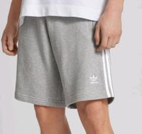 Adidas Originals Herren Shorts 3 Stripes grau M neu Nordrhein-Westfalen - Bad Wünnenberg Vorschau