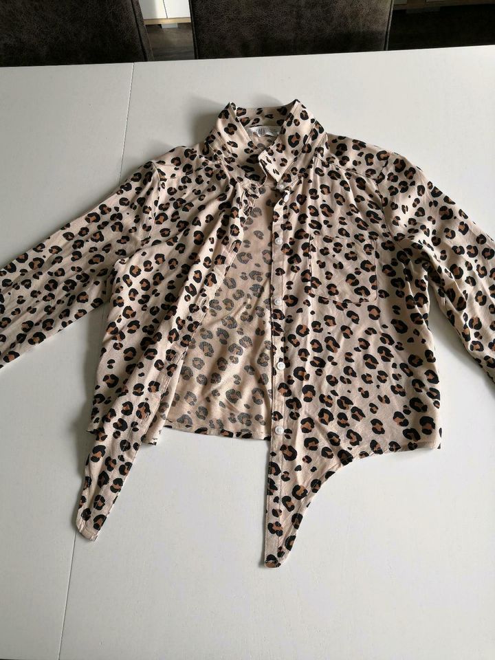 Bluse Leoprint Gr 164 H&M in Zirkow