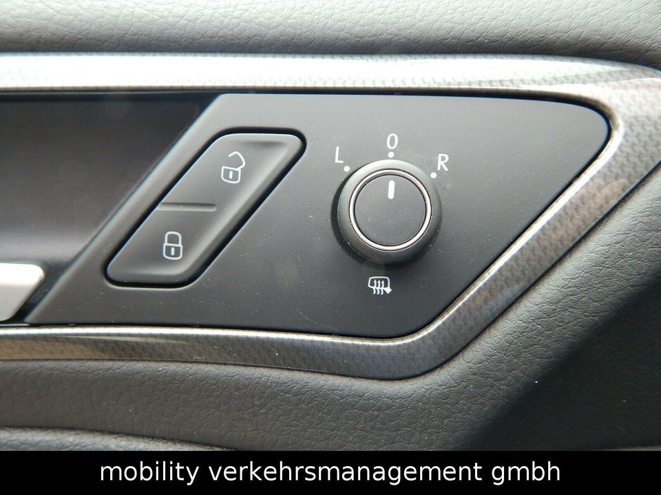 Volkswagen Golf VII 1.6 TDI Navi AHK LM-Felgen FAHRSCHULE in Lilienthal