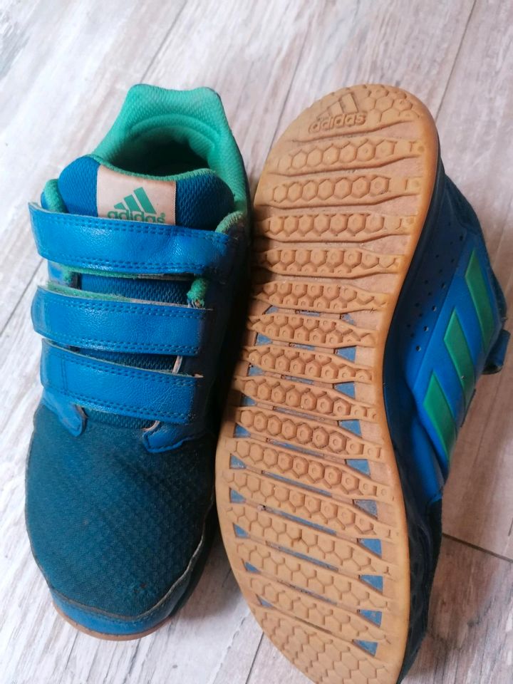 Biete Adidas Schuhe in Gr. 38 in Chemnitz