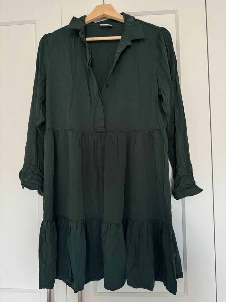 Neues Damen Kleid in Kiel