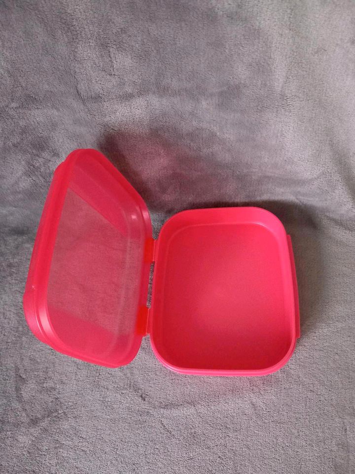 Tupperware / Tupper Naschkätzchen ovp Dose neu klappdose 1,1l rot in Kerken