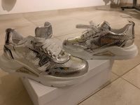 Designer Schuhe Sneaker Baldinini 38 Silber metallic neu Nordrhein-Westfalen - Nettetal Vorschau