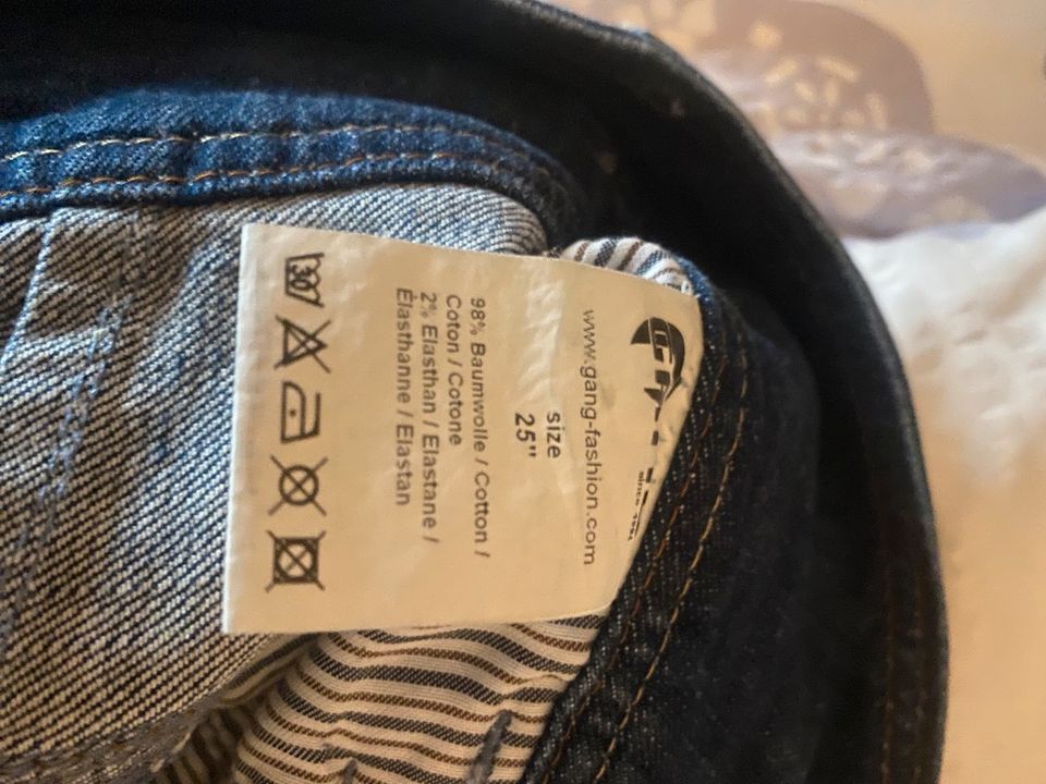 Tolle neuwertige Boyfriend Jeans der Firma Gang in Größe 25/32 in Wesel