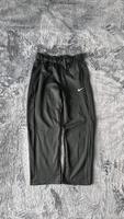 Nike Jogginghose M dunkelgrün - super Zustand Brandenburg - Cottbus Vorschau