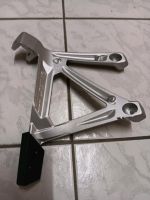 BMW R 1250 GS Fussrastenhalter hinten rechts Art Nr 46718556264 b Bayern - Eibelstadt Vorschau