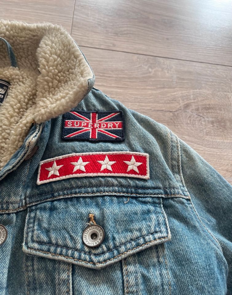 ❤️Superdry Jeansjacke gefüttert Gr. XS Patches blogger❤️ in Düsseldorf