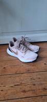 Sneakers Nike Evolution Gr.40,5 altrosa Nordrhein-Westfalen - Lemgo Vorschau