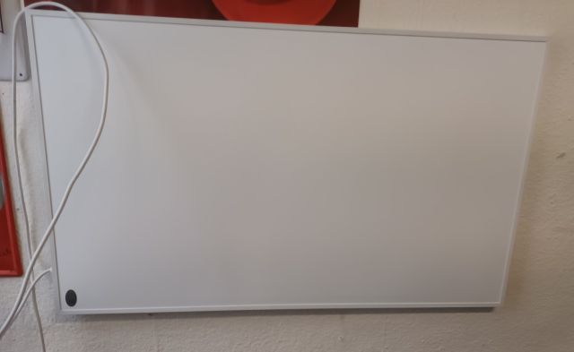 Infrarot- Flächenheizkörper mit Thermostat 100 x 60cm  800W in Quedlinburg