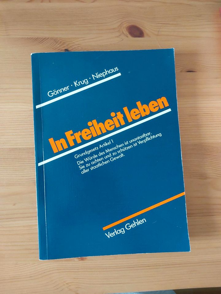 Verschiedene Geschichtsbücher in Mittweida