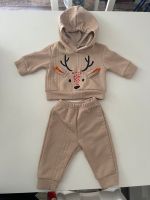 Baby Kleidung  Pullover und Hose  68 Hirsch Sachsen-Anhalt - Halle Vorschau