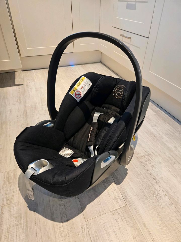 Babyschale Cybex Cloud Z i-Size in Hamburg