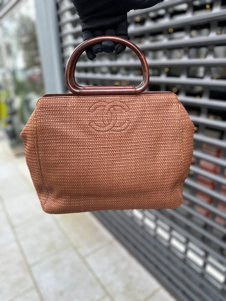 CHANEL Vintage Shopper Bast / Holz / Leder Summer Tasche in Hamburg