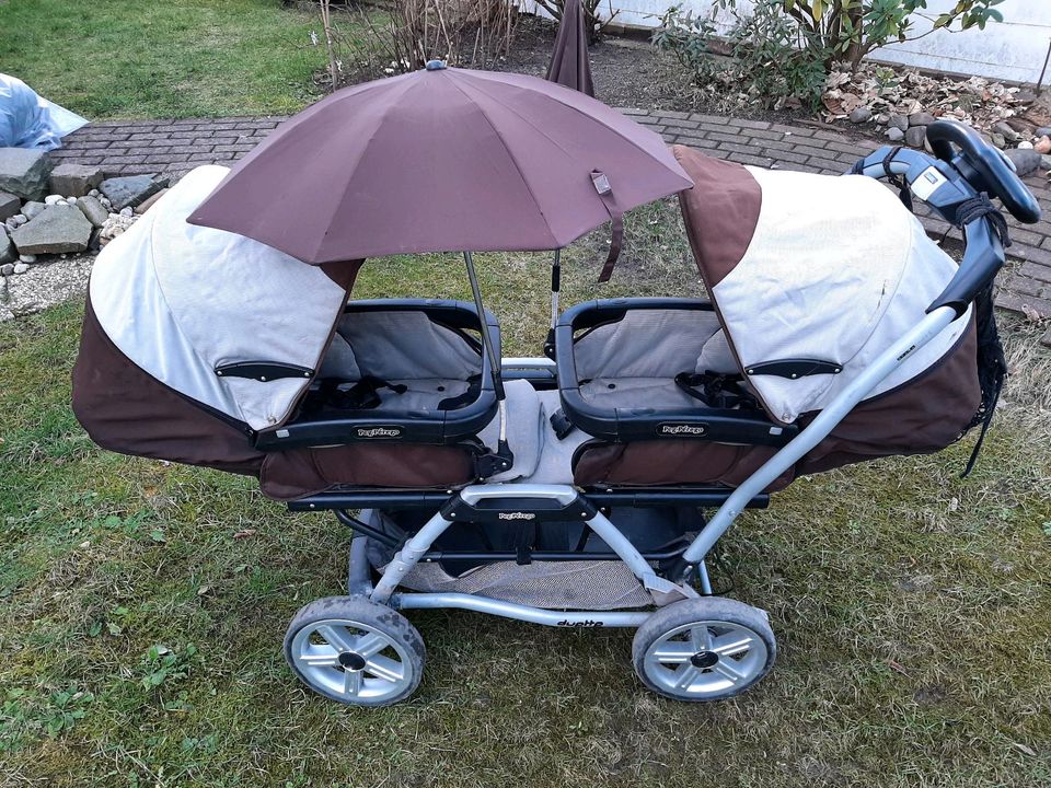 Kinderwagen für Zwillinge mit Lenkrad von Peg-Pélegro in Düsseldorf