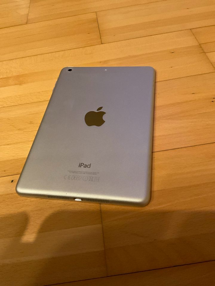 iPad mini 2 32 GB weiß zu verkaufen in Argenbühl