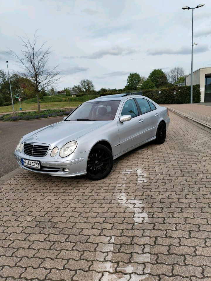 Mercedes Benz w211 e280 4 matic automatic tüv bis 05.2025 in Wassenberg