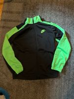 Nike Sportjacke Trainingsjacke Grün Schwarz 146/158 Jungen Unisex Rheinland-Pfalz - Nieder-Hilbersheim Vorschau