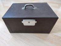 Antike Kiste Box Kasten Schmuckkasten mit Schloss braun Niedersachsen - Wilhelmshaven Vorschau