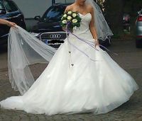 Brautkleid mit Reifrock Gr. 36, Farbe ivory Nordrhein-Westfalen - Arnsberg Vorschau