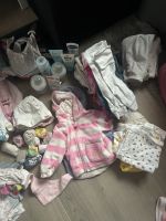 Kleider Paket Baby Mädchen gr. 50 / 56 Saarland - Namborn Vorschau