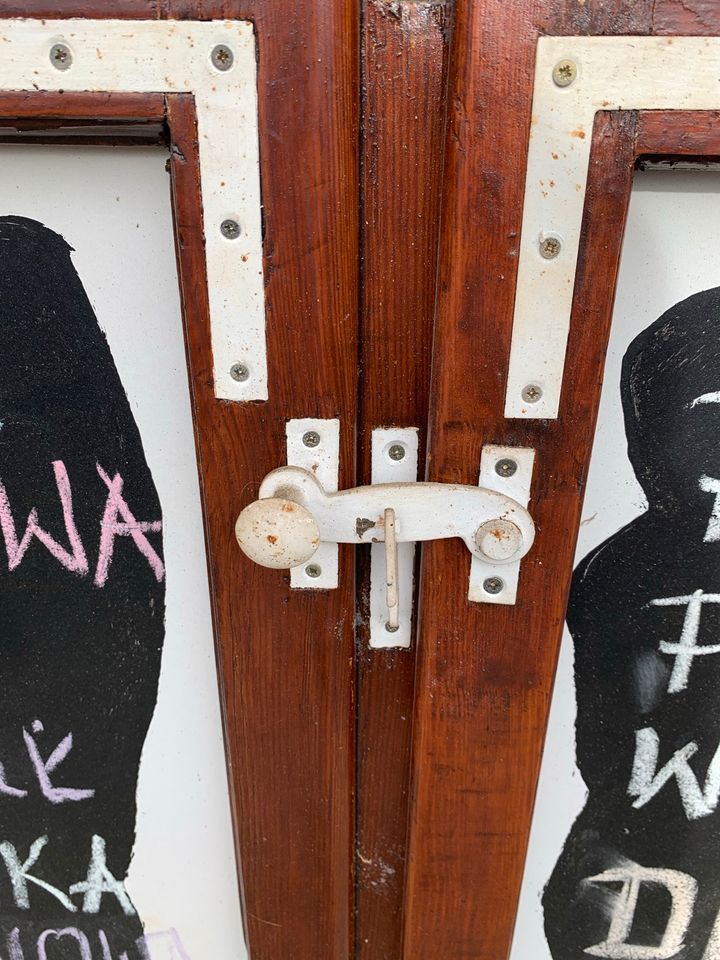 Restaurant Schild Essenstafel Tafel Speisekarte in Möhnesee