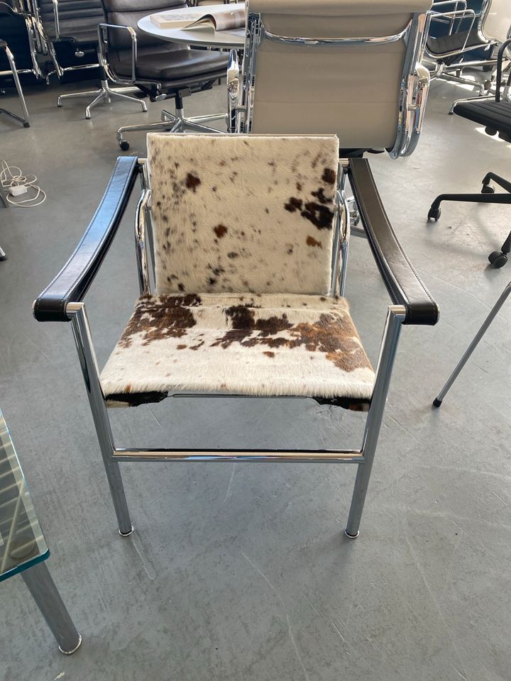 Cassina Le Corbusier LC 1 Sessel Fell in Wiesbaden