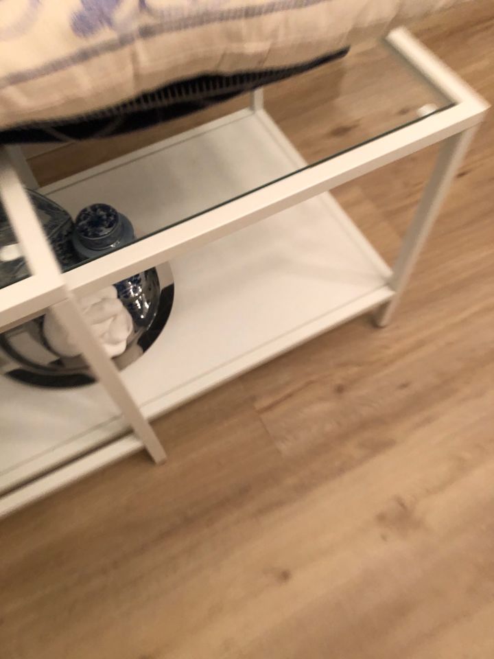 Ikea Couchtisch weiß Glas in Hamburg